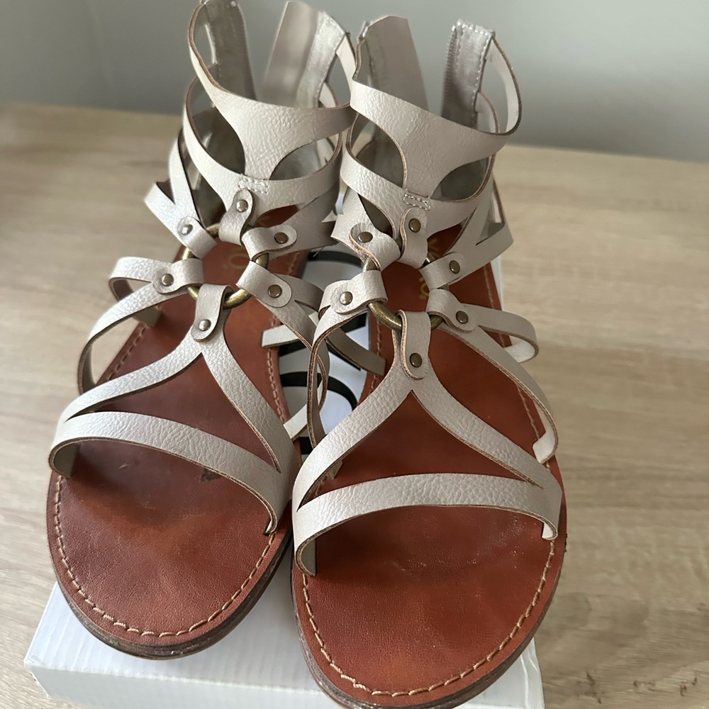 Women's Strappy Gladiator Sandals in Light Beige